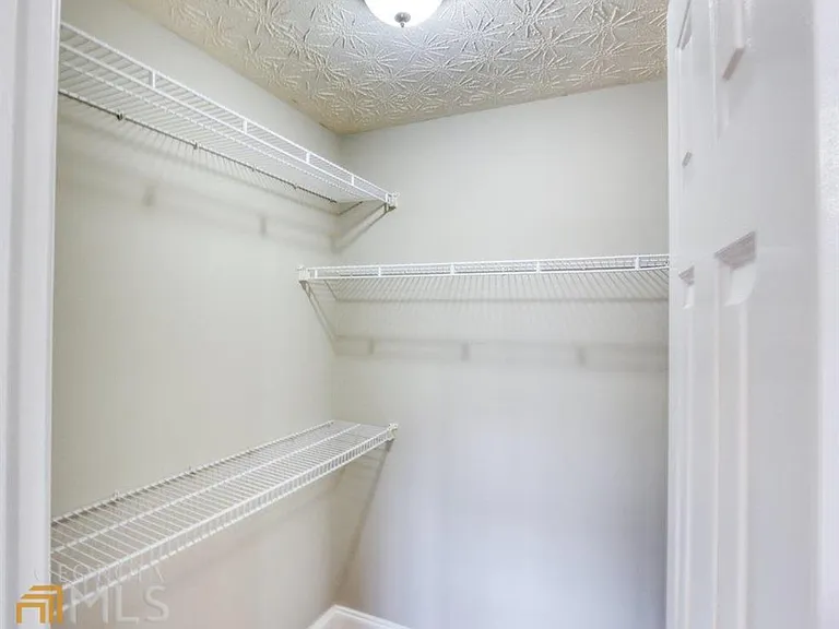 512 Blossom Way — Photo 31