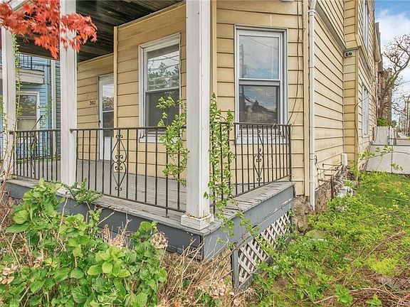 3rd image of 302 S 1st Ave