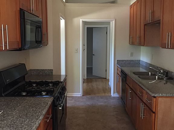 4th image of 2305 Diablo Ave