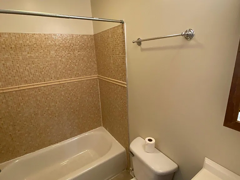 1512 W Cary St — Photo 12