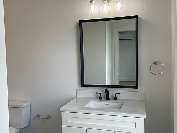 5th image of 439 Rivermont Ave #4