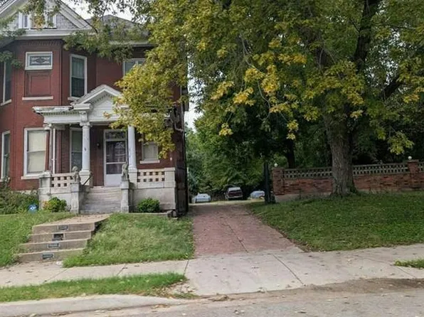 605 Washington Pl, East Saint Louis, IL 62205