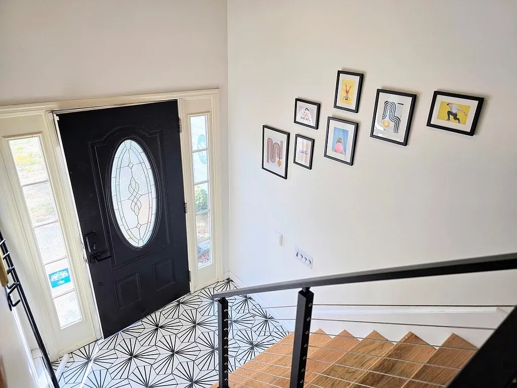 3 bed, 1980 sqft, $4,000 — Photo 2
