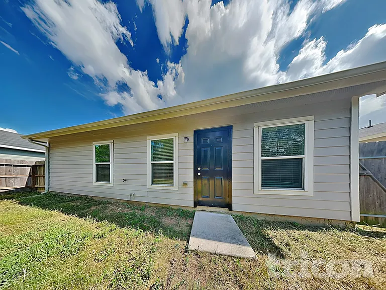 15649 Del Norte Dr — Photo 15