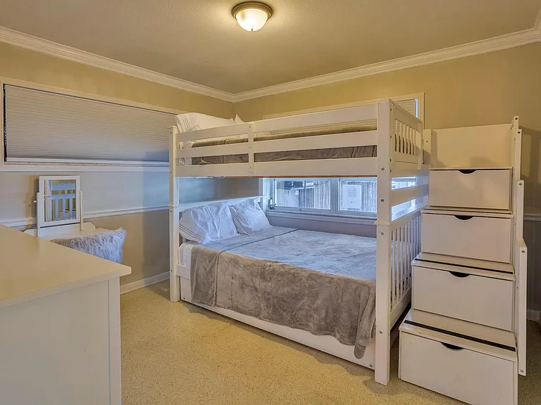 3911 Americana Dr — Photo 23