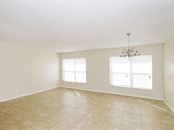 4th image of 4440 Bleasdale Ave