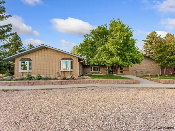 714 E Ole Maverick Rd, Cheyenne, WY 82009