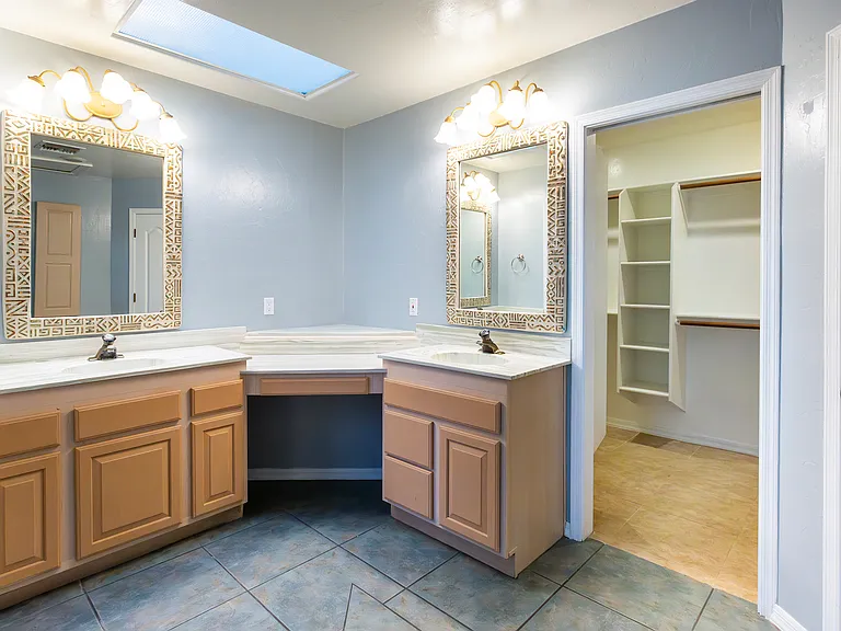 414 Bury Ct — Photo 11