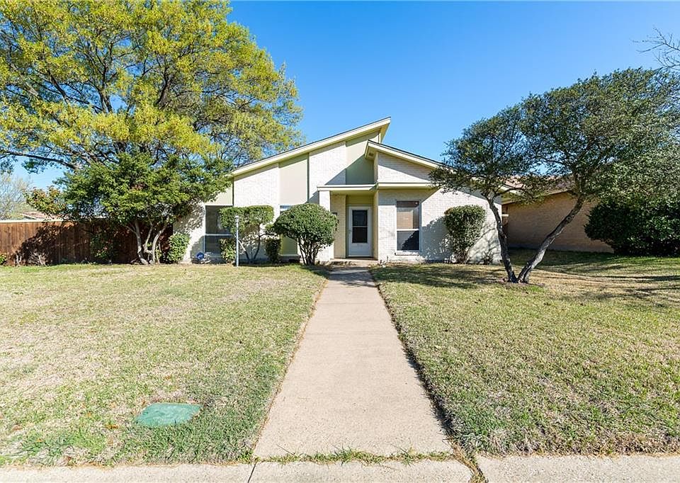 1st image of 3413 Hacienda Cir