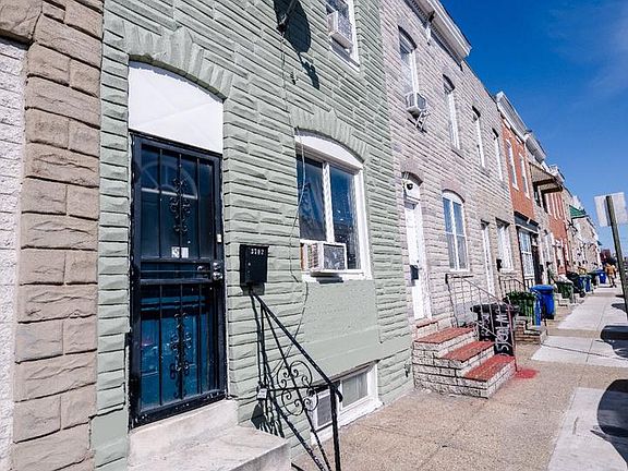 2nd image of 3702 E Lombard St