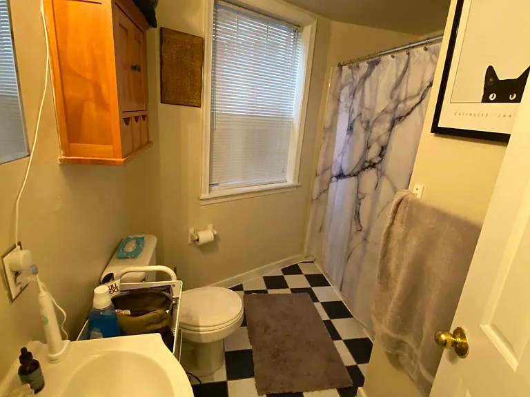 3010 Ellwood Ave #D — Photo 7