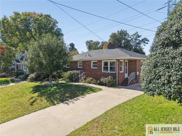 39 N Edward St, Sayreville, NJ 08872