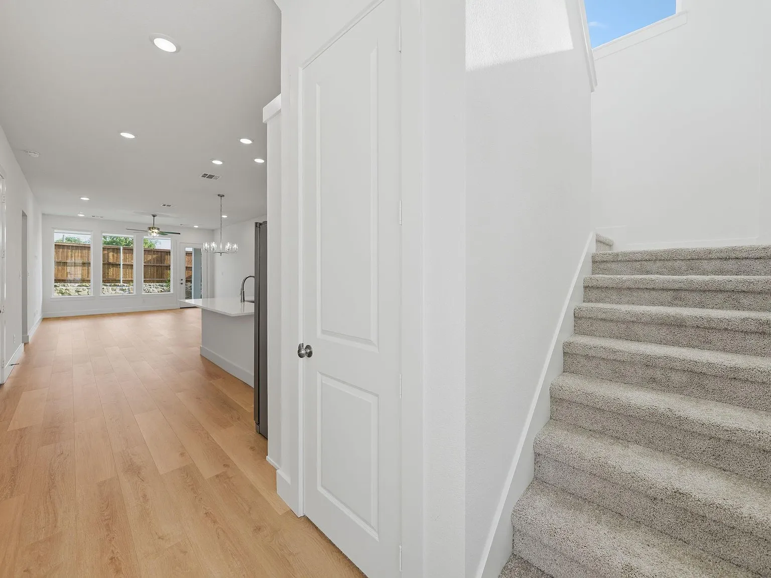 3 bed, 2.5 bath, 2079 sqft, $2,725 — Photo 4