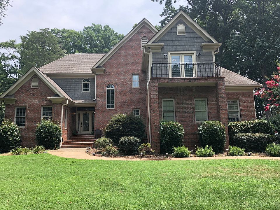 1st image of 270 Knoxview Ln