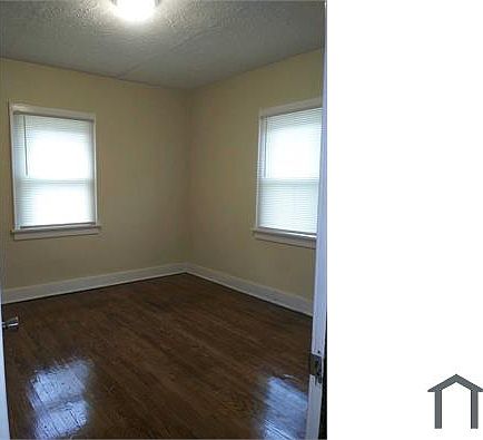 3rd image of 2424 Benderwirt Ave APT 4