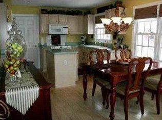 654 Morningside Dr, Grand Blanc, MI 48439