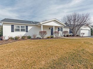 2707 Blue Grass Ct, Grayslake, IL 60030