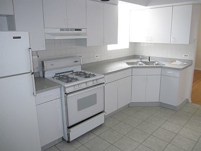 3rd image of 6509 N Ashland Ave #3
