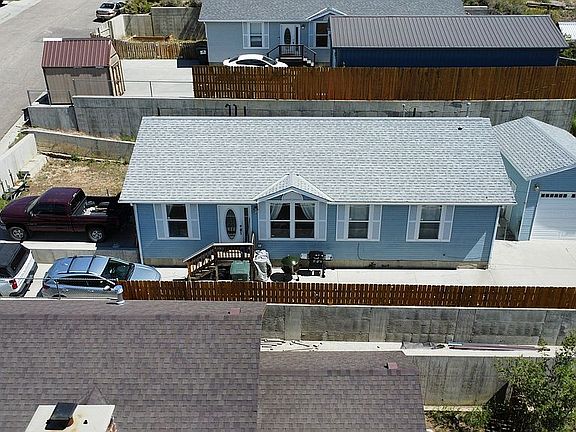 3rd image of 704 3rd Ave W