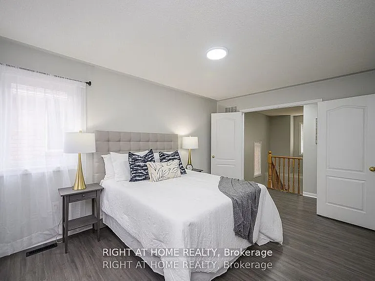 1724 Samuelson Cir — Photo 17