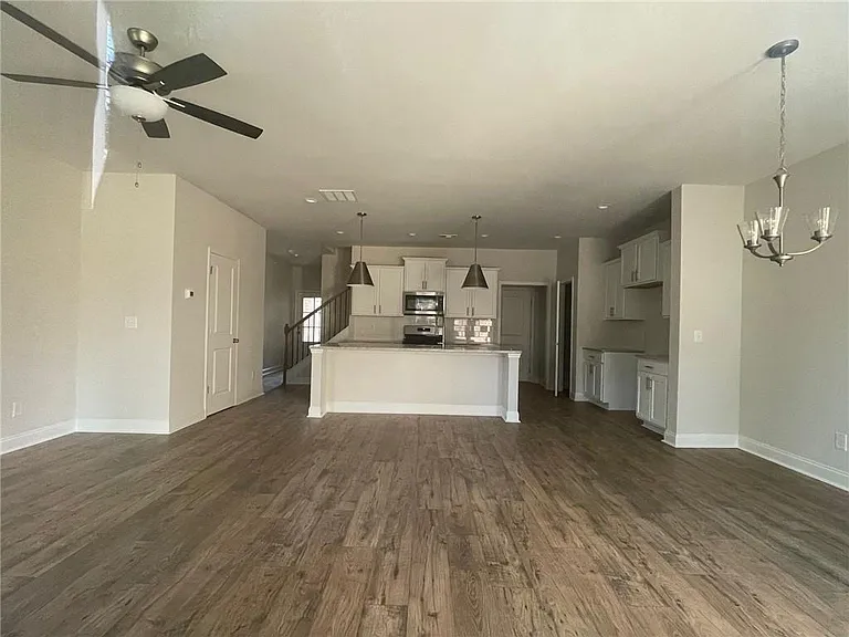5122 Hillington Way — Photo 7