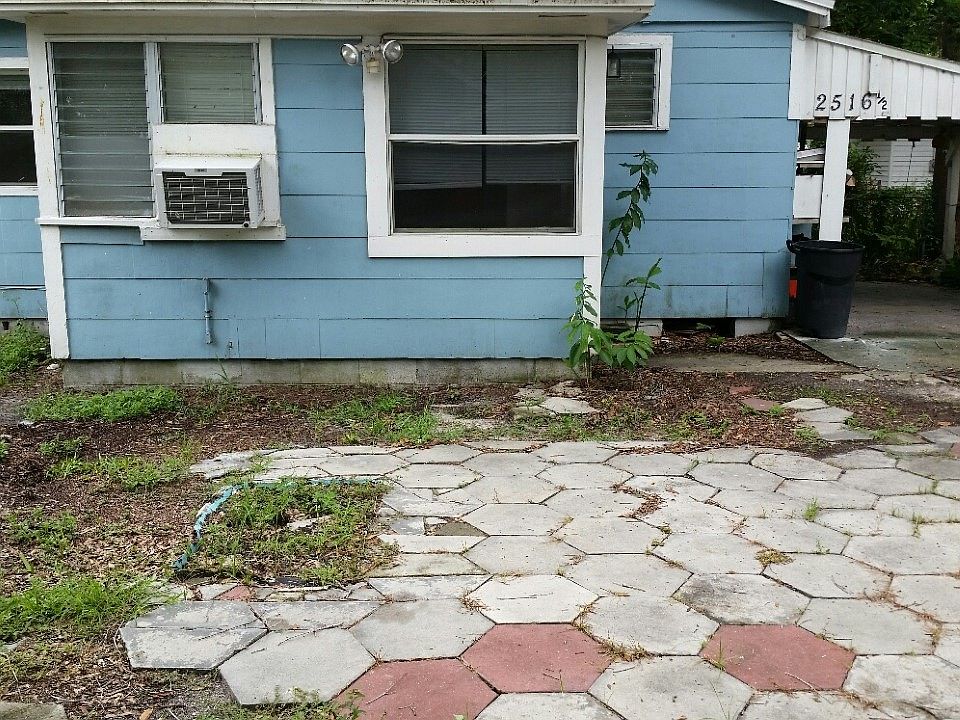 1st image of 2516 1/2 49th Ave N
