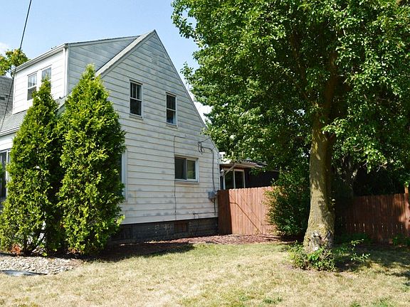 3rd image of 538 N Main St