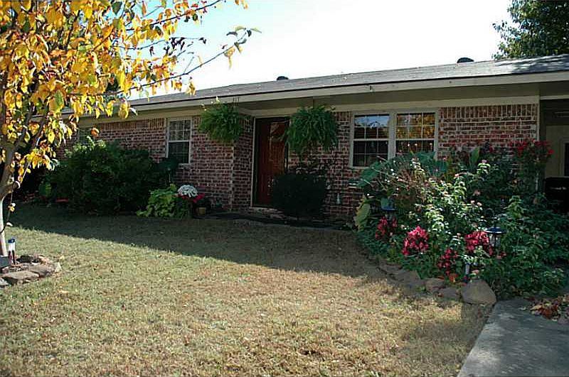 1st image of 317 Kelli Ave