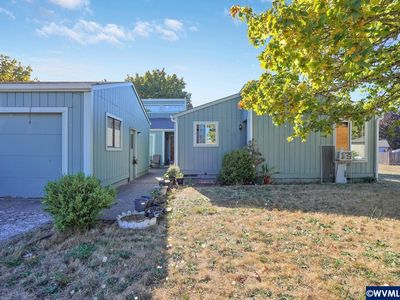 3033 & 3035 Columbine St, Lebanon, OR, 97355