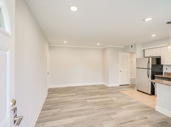 1941 N Cameron St #7