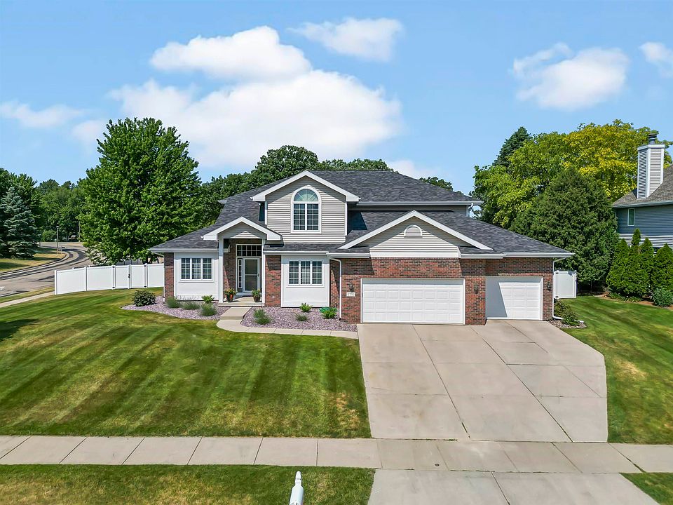 1st image of 2751 Jasmine Dr