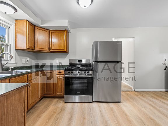 2nd image of 35025 Stellwagen St