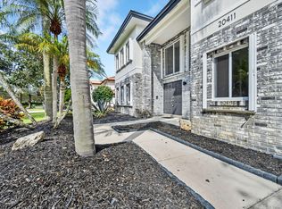 20411 NW 4th St, Hollywood, FL 33029