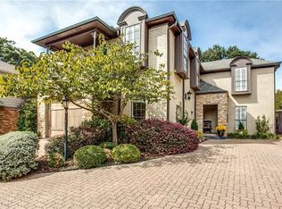 2715 Lawtherwood Ct, Dallas, TX 75214