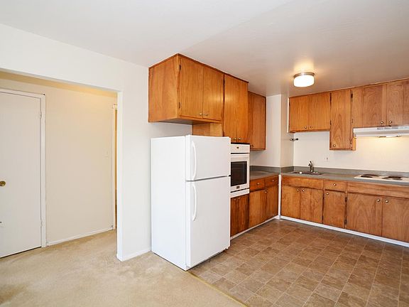 2nd image of 1473 48th Ave APT 1