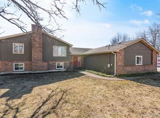 13013 Pleasant Valley Rd, Woodstock, IL 60098