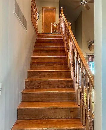 2nd image of 105 Aspenwood Dr
