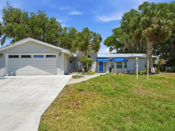119 Lake Shore Cir, Leesburg, FL 34788