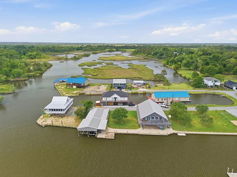 7238 Pirates Cove Ln — Photo 15