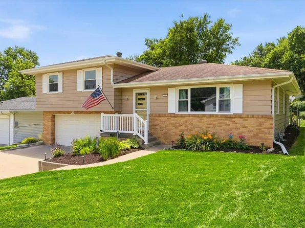 221 Zenith Dr, Council Bluffs, IA 51503