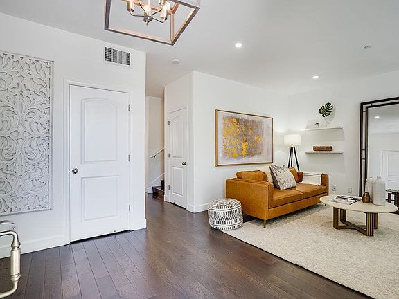 2nd image of 213 Granada Park Cir