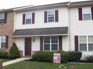 137 Greenland Dr, Lancaster, PA 17602