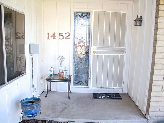 4th image of 1452 S Glenview