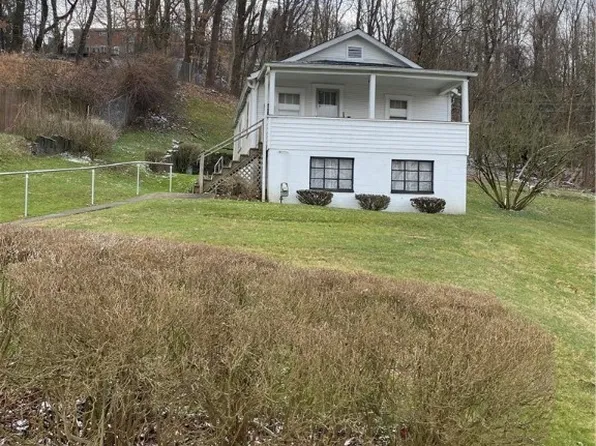 2711 Daniels Ave, South Charleston, WV 25303