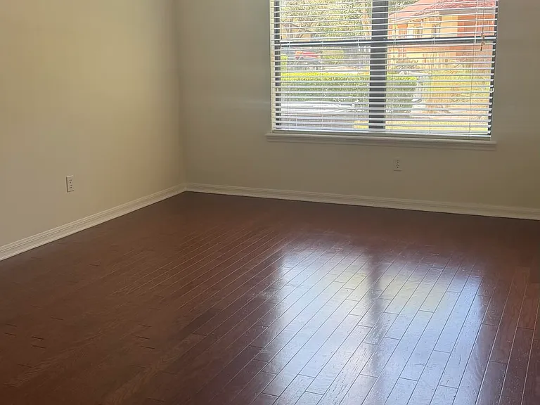 401 Honeycomb Way — Photo 9