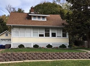 121 N Bennett St, Geneva, IL 60134