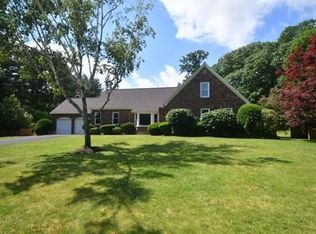 2 Heritage Ln, Andover, MA 01810