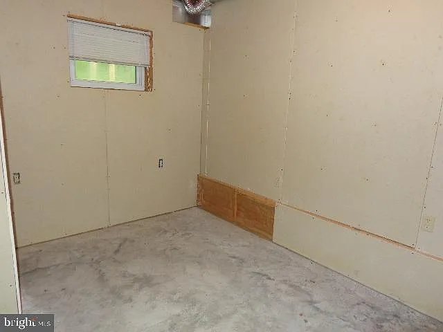 173 Stanford Rd — Photo 15