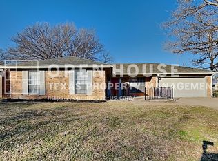 505 Newport Way, Euless, TX 76039