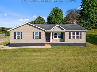 104 Westminster Dr, Culloden, WV 25510